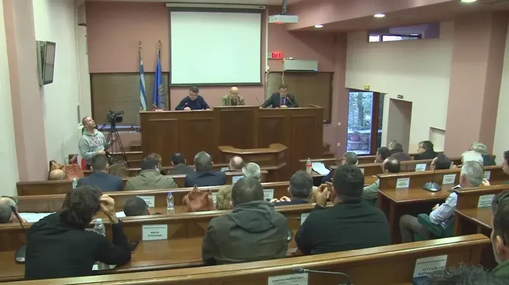 Αναπάντητα τα ερωτήματά μας για το νερό στο ΔΣ
